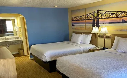 Days Inn by Wyndham Clinton