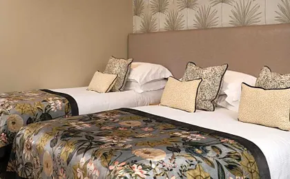 Everglades Hotel
