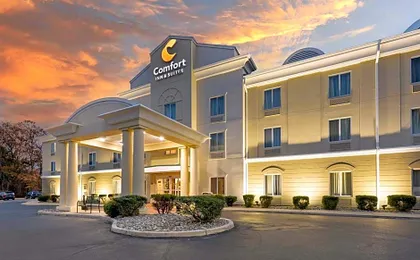 Comfort Inn & Suites Carneys Point - Pennsville