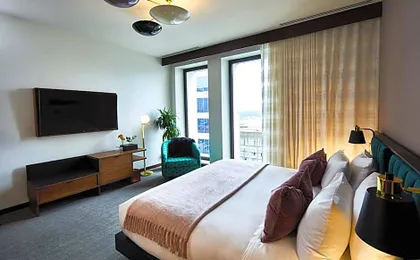 Fairlane Hotel