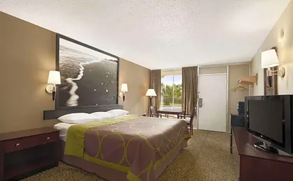 Super 8 by Wyndham Ormond Beach