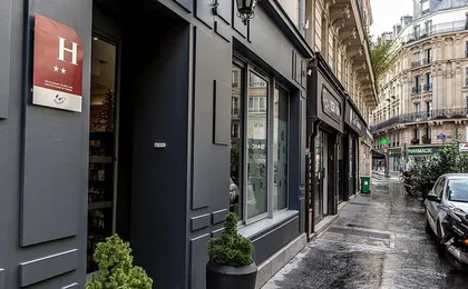 HOTEL DISTRICT REPUBLIQUE