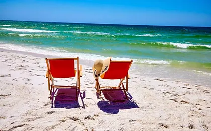 Palm & Tide Beachfront Hotel