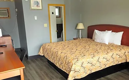 Forest Plaza Motel