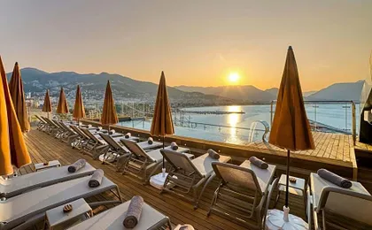 Numa Port Hotel