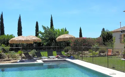 Faré Tchanqué clim cuisine d'été PRIVATIVE piscine libre 31 aout parking wifi gratuits