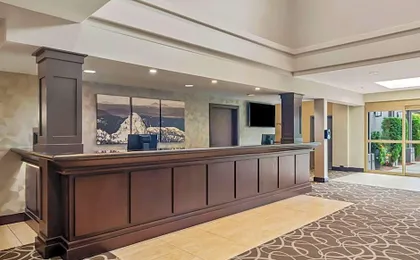 Best Western Plus Pitt Meadows Inn & Suites