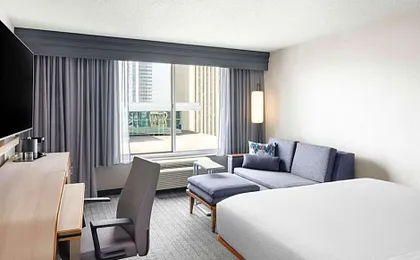 Courtyard by Marriott Charlotte City Center