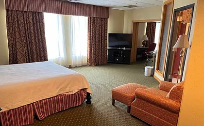 Days Inn & Suites by Wyndham Sutton Flatwoods