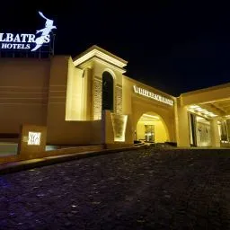 Albatros White Beach