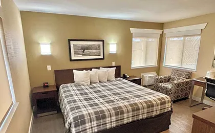 Rodeway Inn & Suites