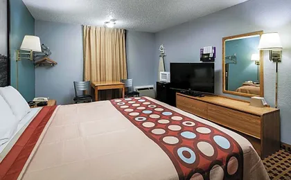 Super 8 by Wyndham Elk City