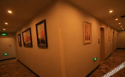 Home Inn Huaxuan Select Hotel (Duolun Huizongsi Branch)