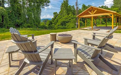 01 The Eames Suite - A PMI Scenic City Vacation Rental