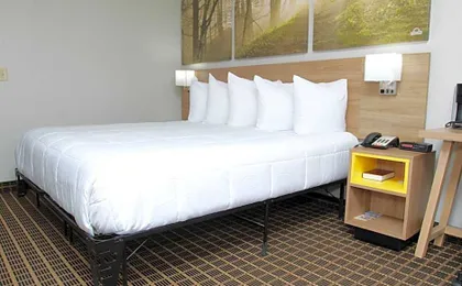 Days Inn by Wyndham Forest