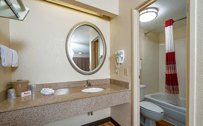 Red Roof Inn Detroit - Roseville/ St Clair Shores