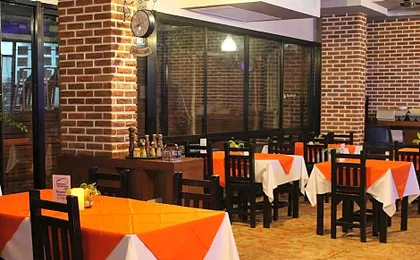 Easy Planet Phuket Patong