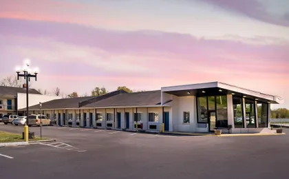Days Inn by Wyndham Wrightstown