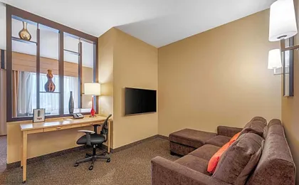 Cambria Hotel Akron - Canton Airport