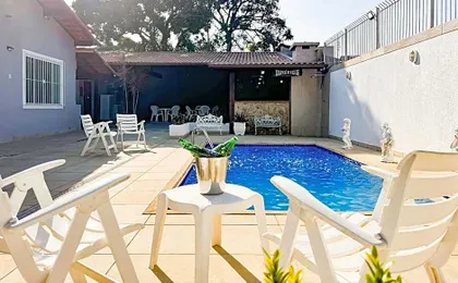 Casarão e piscina localização excelente | ROSF91