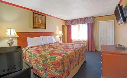 Days Inn by Wyndham Albuquerque Downtown