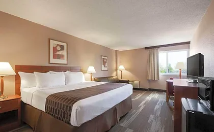 Ramada by Wyndham Bismarck