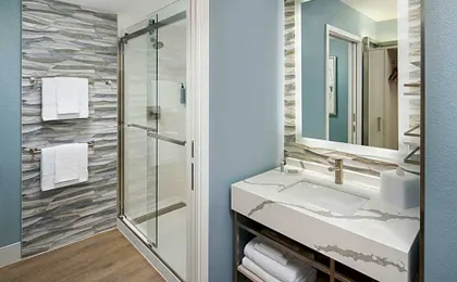 Courtyard by Marriott Charleston Waterfront