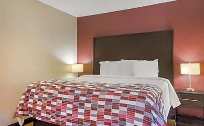 Red Roof Inn & Suites Statesboro - University