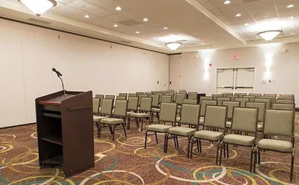 Holiday Inn Hotel & Suites Bloomington Airport By IHG