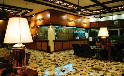 Oasis Hotel