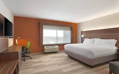 Holiday Inn Express & Suites Duluth North Miller Hill By IHG