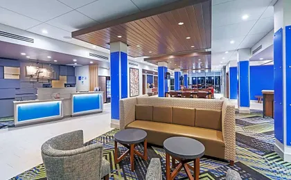 Holiday Inn Express and Suites Chanute By IHG