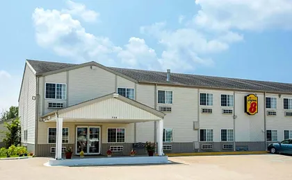 Super 8 by Wyndham Sweet Springs