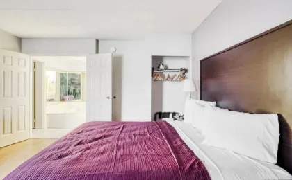 OYO Hotel Burlington South