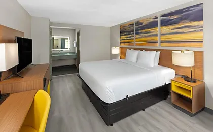 Days Inn & Suites by Wyndham Vicksburg