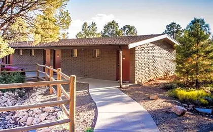 Yavapai Lodge