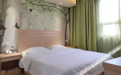 Heng 8 Chain Hotel (Ziyun Getu North Road)