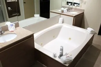 Baymont Inn and Suites Fishers / Indianapolis Area