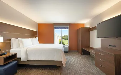 Holiday Inn Express Hotel & Suites Opelika Auburn By IHG