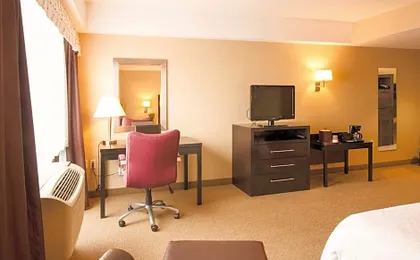 Hampton Inn & Suites Boston-Crosstown Center