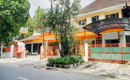 OYO 3956 Hotel Palem 2
