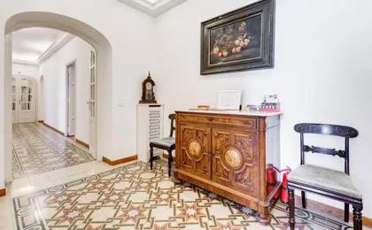 Spanish Steps Family Home by TreasureRome