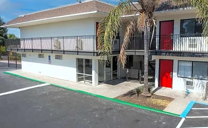 Econo Lodge Stockton near I-5 Fairgrounds