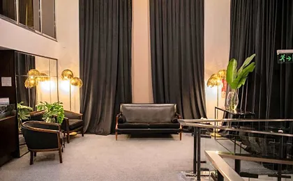 Grand King Hotel