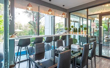 The living Hotel Samutprakan