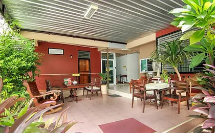 Pakdee House