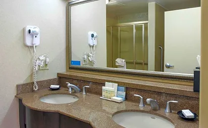 Hampton Inn & Suites Youngstown-Canfield