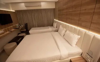 Hotel Naaz Executive Near T2 Airport