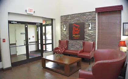 Red Roof PLUS+ & Suites Chattanooga - Downtown