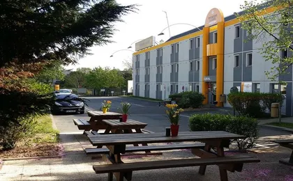 Première Classe Montreuil extérieur
